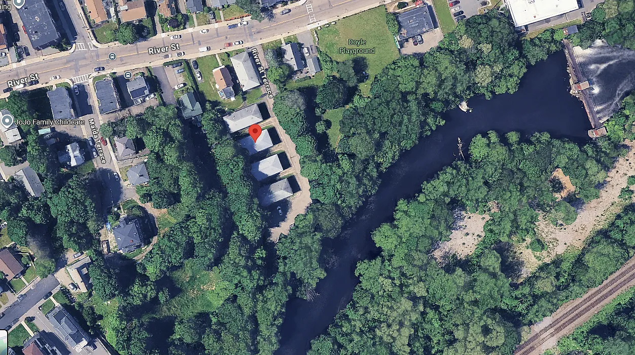 1-19 River Terrace — Photo 2