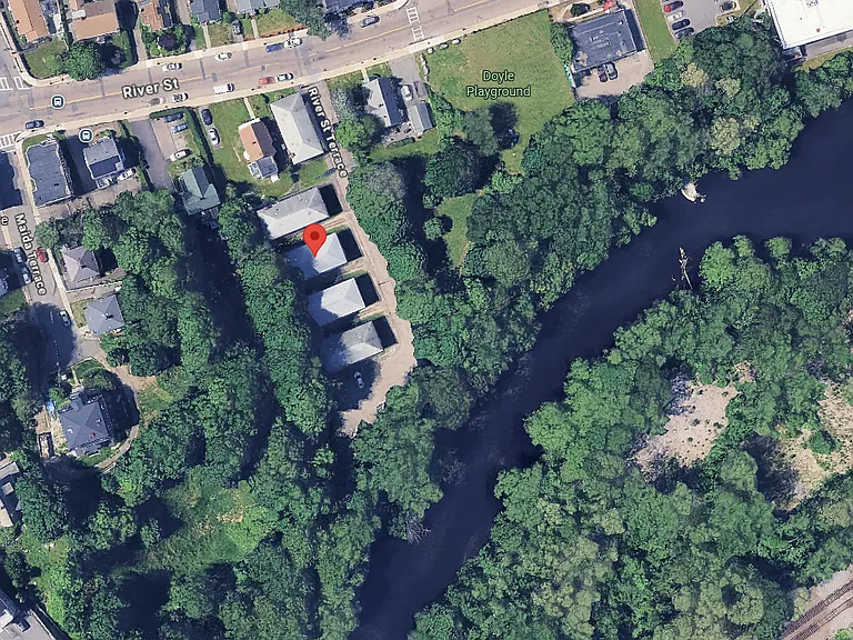 1-19 River Terrace — Photo 2