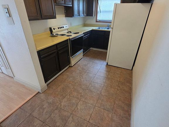 5th image of 239 S Jefferson St #7