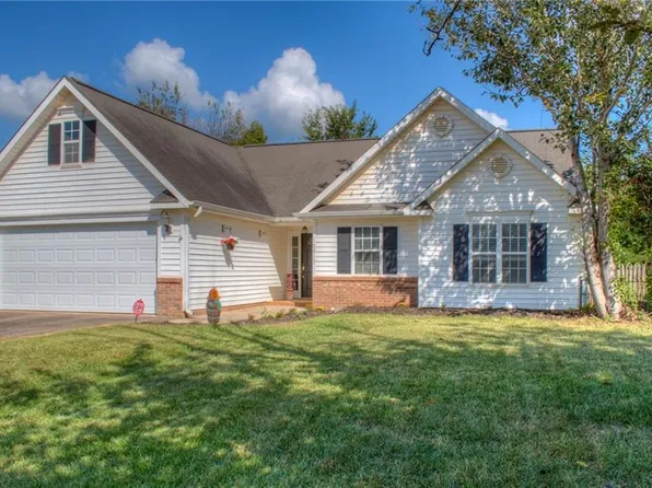 5413 Hundley Rd, Winston Salem, NC 27106
