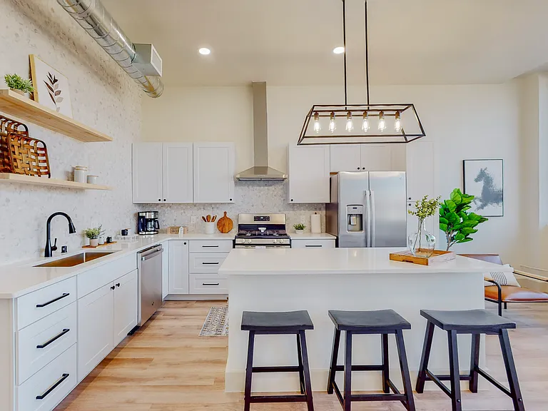 223 Sierra Dr SE #B1 — Photo 3