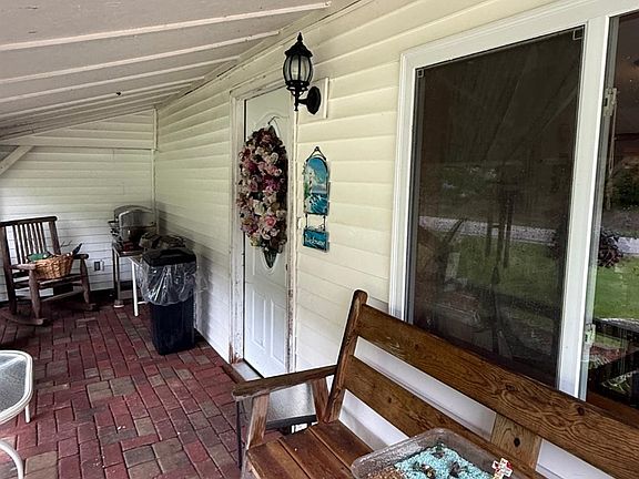 5th image of 1066 Oberlin Rd