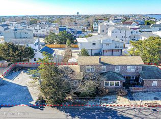 9 Windward Rd, Brant Beach, NJ 08008