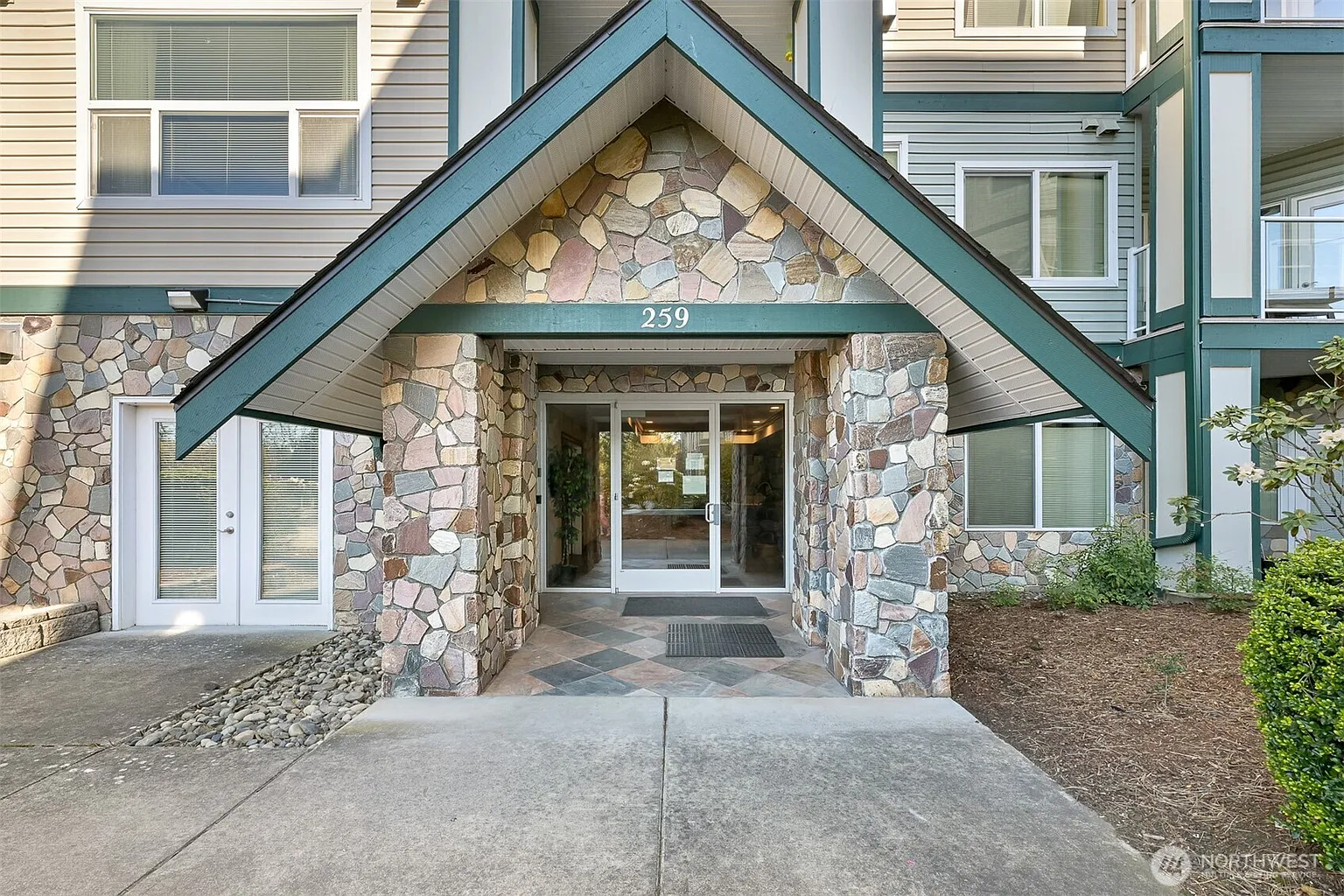 259 W Bakerview Road #402 photo 1