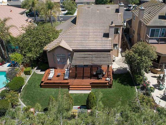 2nd image of 2446 Pinehurst Ct