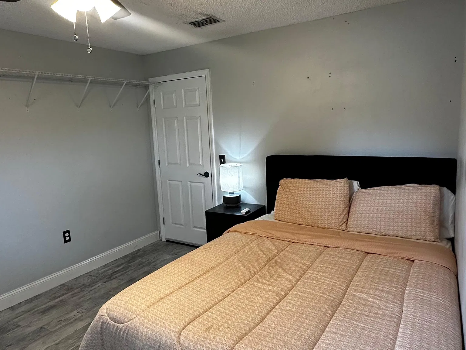 5 bed, 2222 sqft, $750 — Photo 3