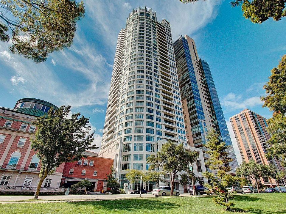 1st image of 825 N Prospect AVENUE #901