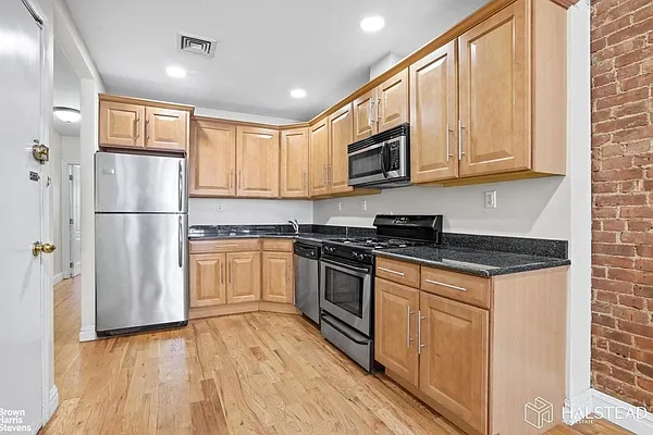 Rented by Brown Harris Stevens | media 3