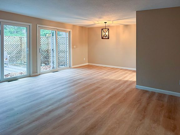 2nd image of 225 SW Meadows Cir