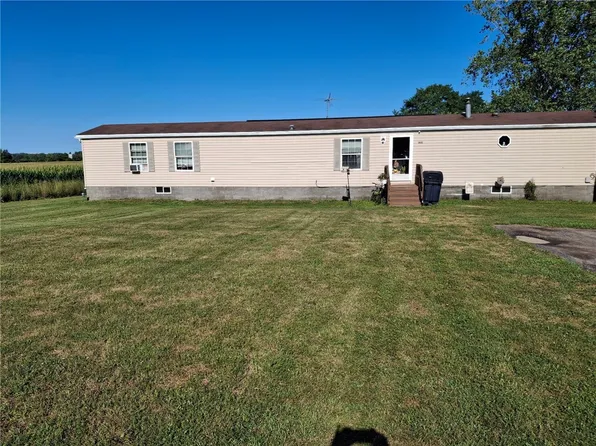 1309 Stone Church Rd, Waterloo, NY 13165