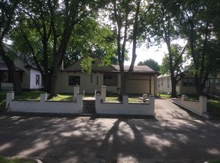 1136 N Kansas St, Superior, NE 68978