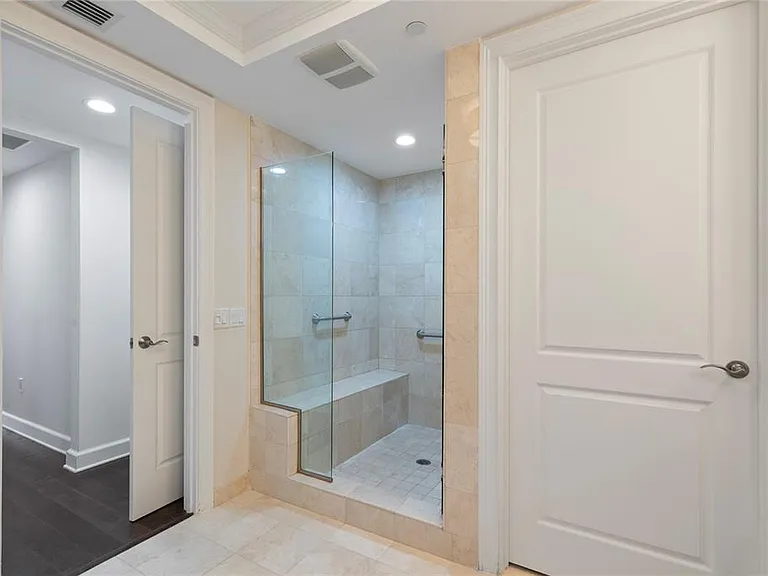 300 Beach Dr NE #302 — Photo 17