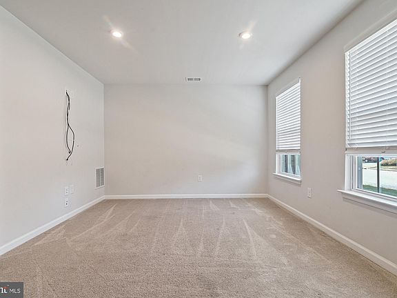 3rd image of 209 Lake Seymour Dr