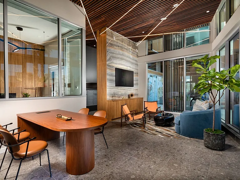 Evani 3223 Wilshire — Photo 12