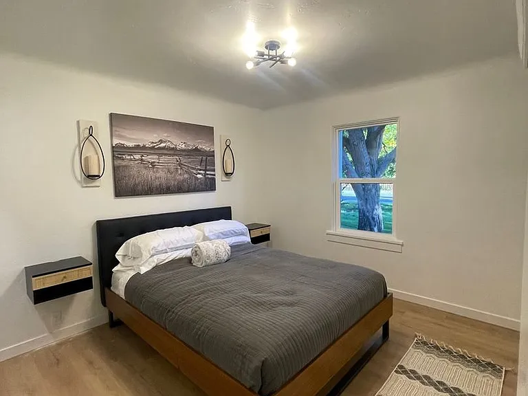4623 W Catalpa Dr — Photo 14