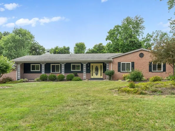 7477 Greenfarms Dr, Cincinnati, OH 45224