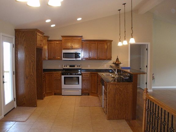 5th image of 1010 Las Brisas Ct