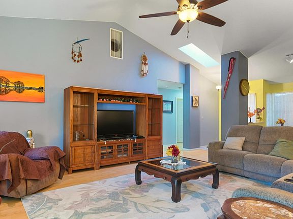4th image of 1521 Las Brisas Dr