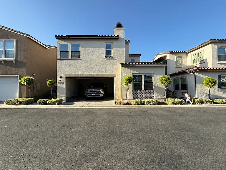 10110 Hercules Way — Photo 3