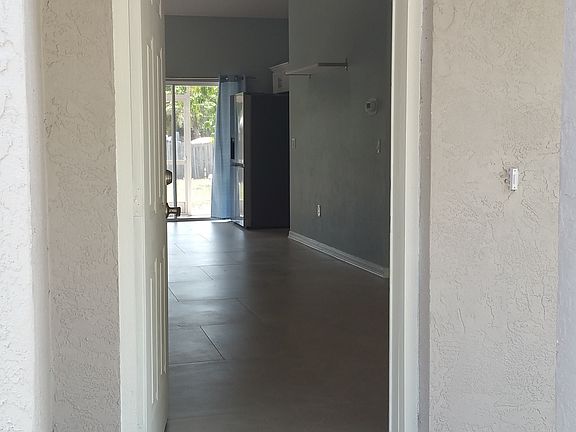 2nd image of 907 44th Ave E