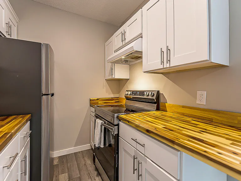 9275 Brookside Dr #H — Photo 7