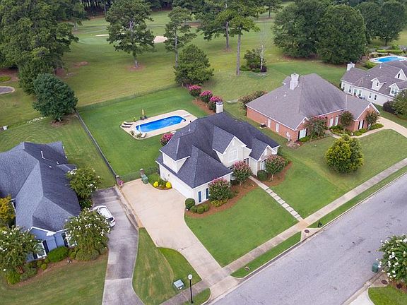 2nd image of 633 Towne Lake Dr
