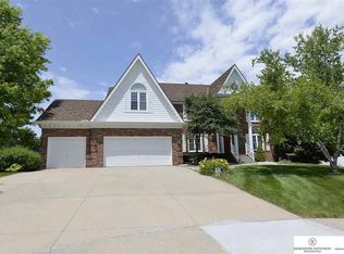 16728 Jones Cir, Omaha, NE 68118