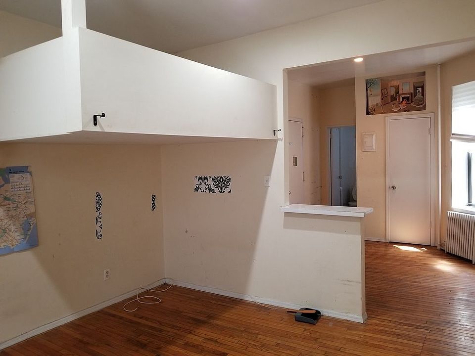 1st image of 215 Avenue A #2R