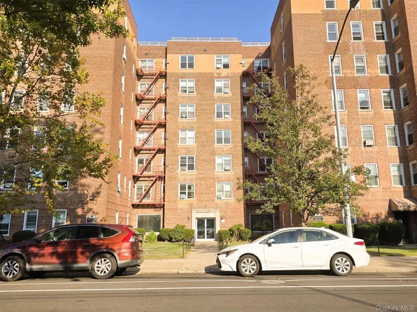 30-11 Parsons Boulevard #4O, Flushing, NY 11354