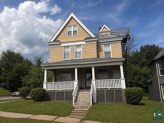 1st image of 330-332 N 13th Ave E