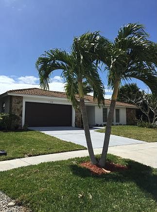 1st image of 809 Dandelion Ct