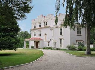 97 Old Beach Rd #D, Newport, RI 02840