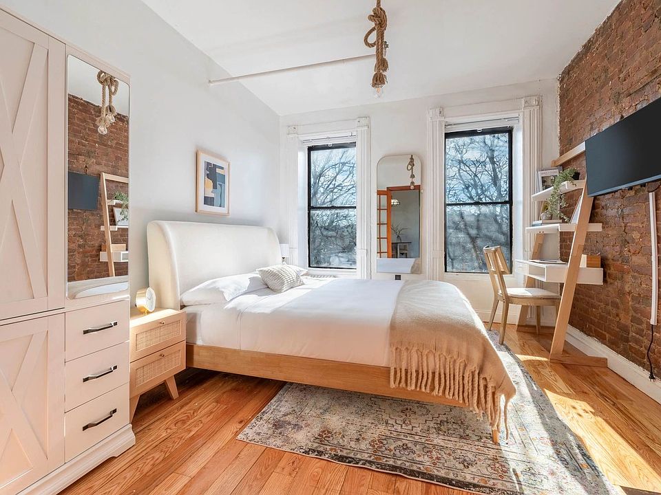 1st image of 147 Greene Ave #2