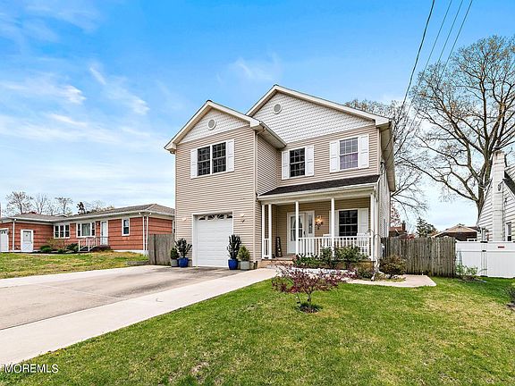 2nd image of 206 Marom Drive