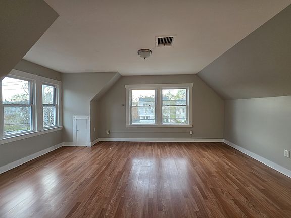 3rd image of 299 Norton St #3C