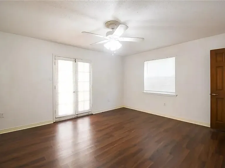 209 Pine St #9 — Photo 6