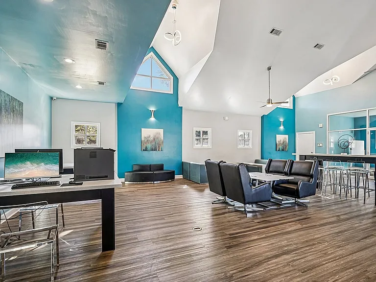 43-web-or-mls-SW 27th St-1212-911