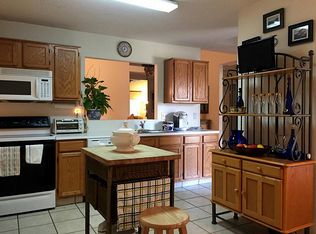830 W Country Meadows Ln, Pearland, TX 77584