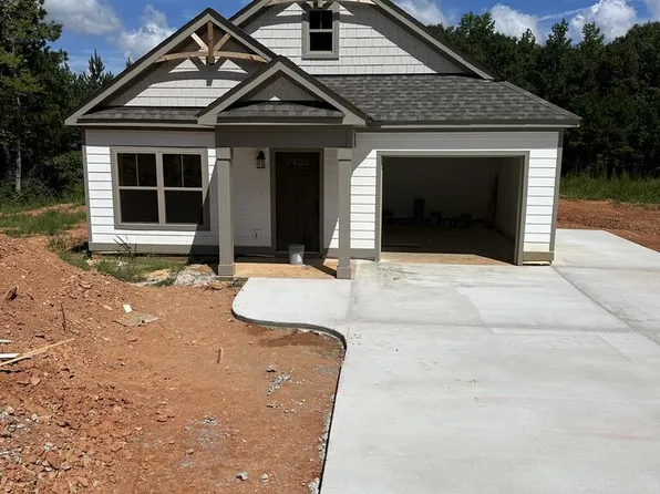 140 Young Ln, Hamilton, GA 31811