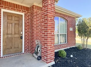 325 Rock Hill Dr, Crowley, TX 76036