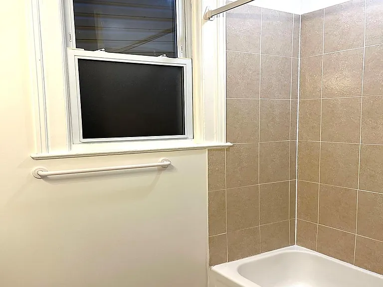 77 Sanford Pl — Photo 13
