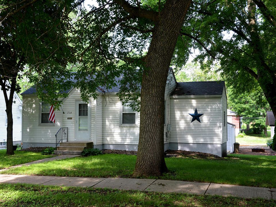 1st image of 714 Lincoln Ave S