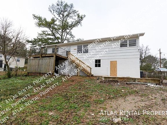 3rd image of 2233 5th St NE