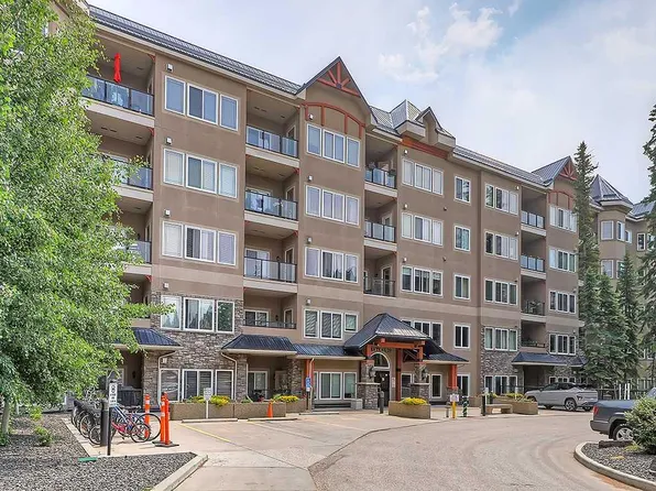 20 W Discovery Ridge Close SW #241, Calgary, AB T3H 5X4