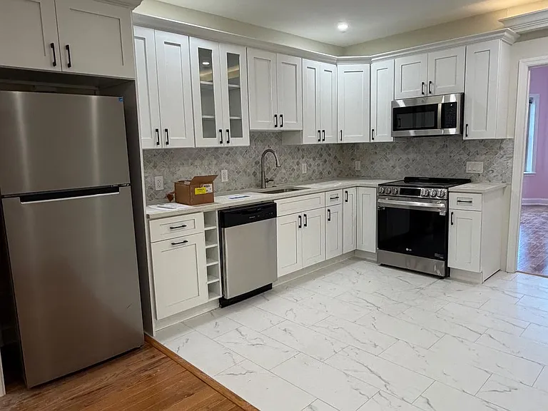 693 B3 Haddon Ave — Photo 4