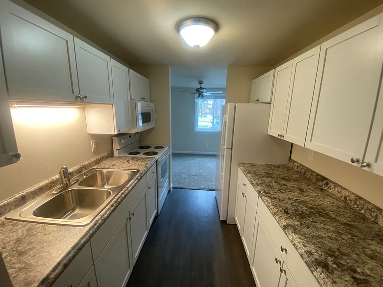 5022 Sheboygan Ave — Photo 12