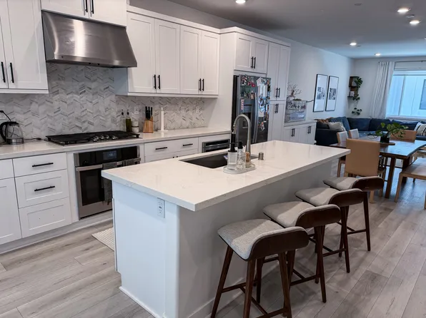 362 Transport, Tustin, CA 92782