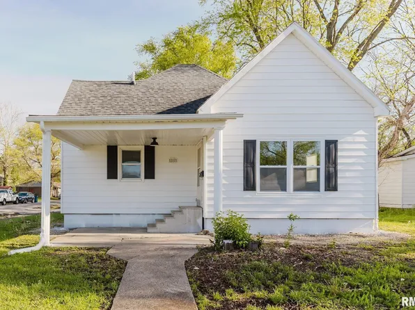 1503 Lisa Ln, Marion, IL 62959