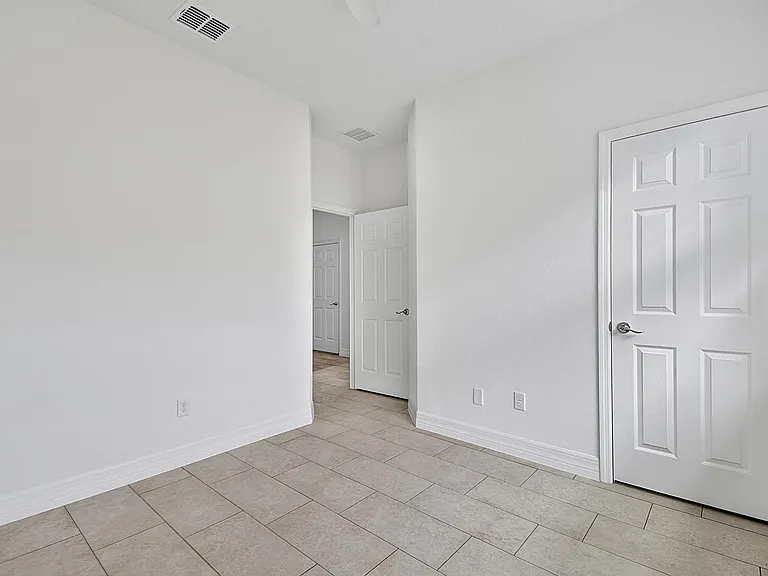 14 Ullynn Pl #A — Photo 15