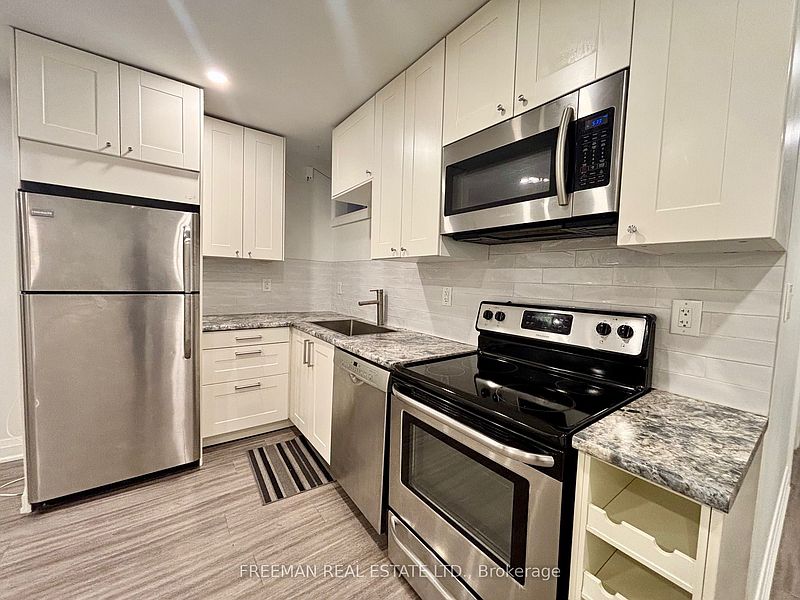 Toronto Townhouse for rent - 2 Bedrooms — photo 4